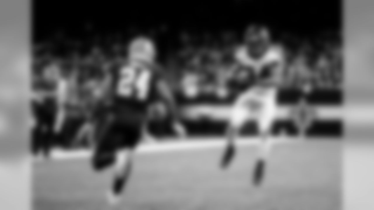 Atlanta Falcons running back Devonta Freeman #24 in action during the game against the New Orleans Saints at the Mercedes-Benz Superdome in New Orleans, LA, on Sunday November 10, 2019. (Photo by Mark Brown/Atlanta Falcons)