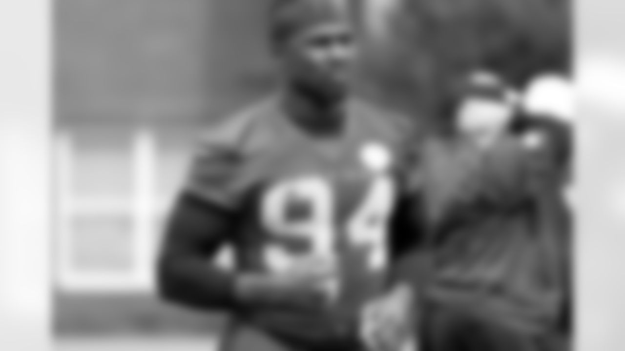 DE Jonathan Massaquoi