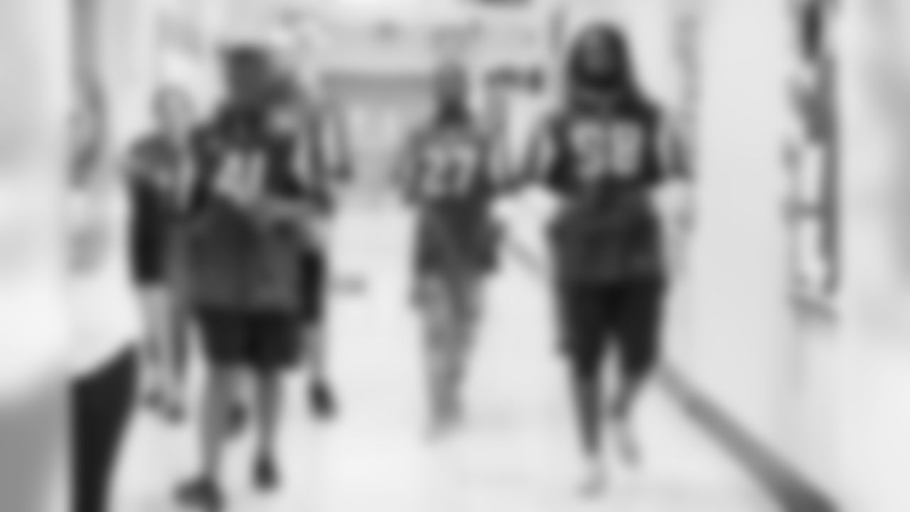 DE Takkarist McKinley, S Damontae Kazee , G Ben Garland, DB Sharrod Neasman
Atlanta Falcons / Kara Durrette