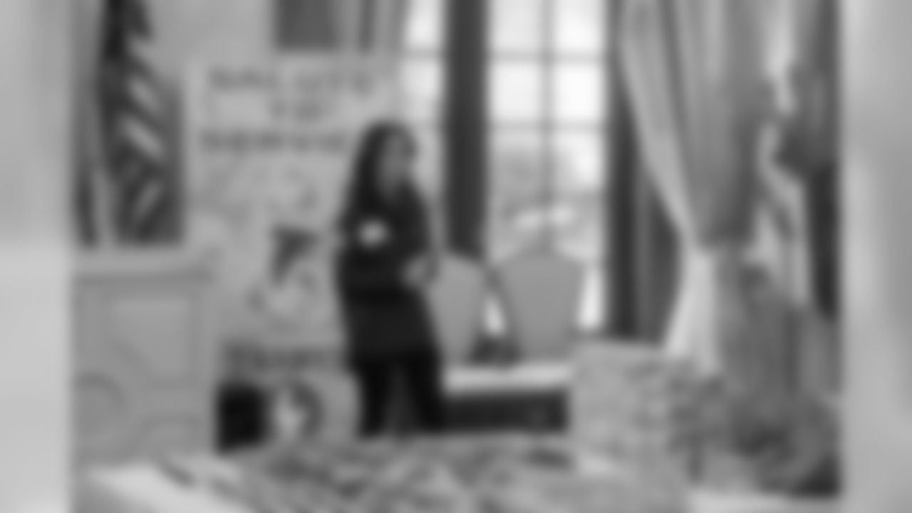 AF_20191115_Associate-VEO-Care-Packages_AH2_1062