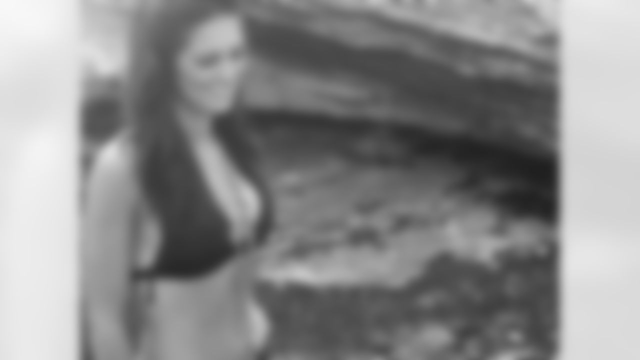 Alice F. // 2011 Atlanta Falcons Cheerleaders Swimsuit Calendar Photo Shoot // 2011 // Bermuda -