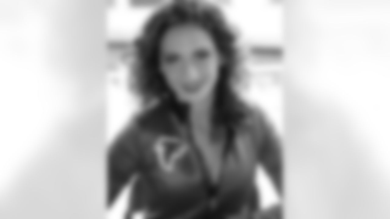 Atlanta Falcons Cheerleader Irina K. (PHOTOS: Art Morrison, Special to AtlantaFalcons.com)