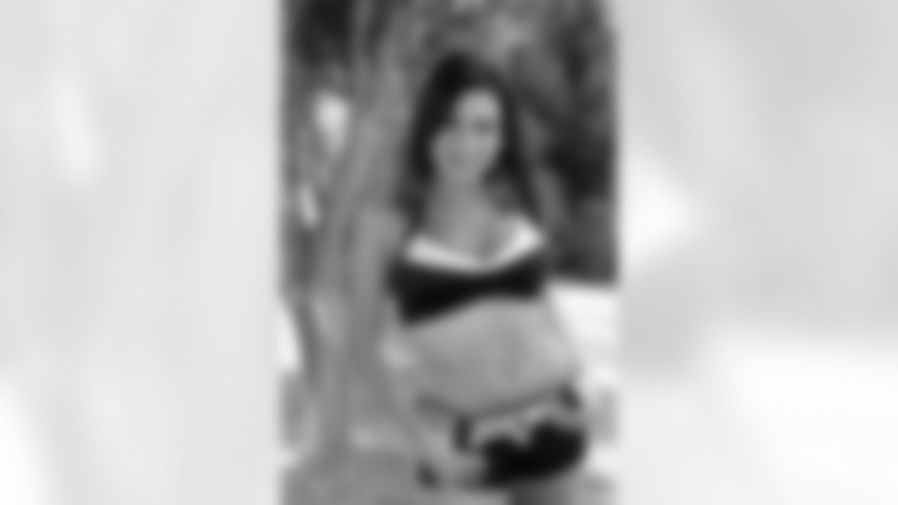 Sara D. // 2011 Atlanta Falcons Cheerleaders Studio Shots // 2011 // Atlanta -
