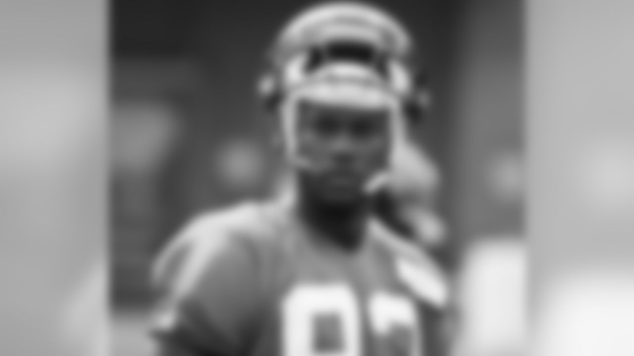 WR Harry Douglas