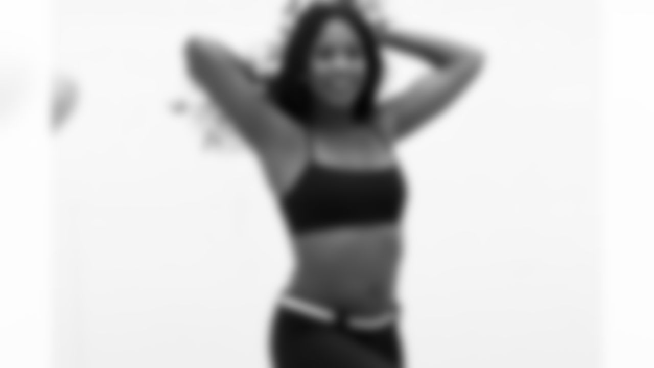 Kelly P. // Atlanta Falcons Cheerleaders Practice // 7/7/2011 // Atlanta -