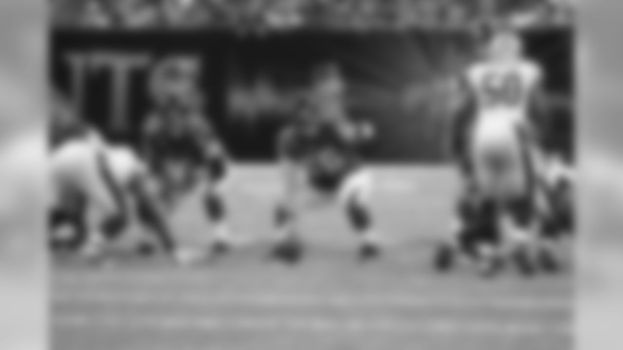 C Peter Konz keeping tabs on the Saints' defense