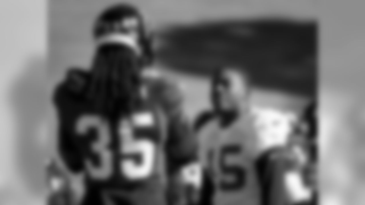 Atlanta Falcons wide receiver Brandon Powell #15 talks to defensive back Jamal Carter #35 during practice. (Photo by Kara Durrette/Atlanta Falcons)