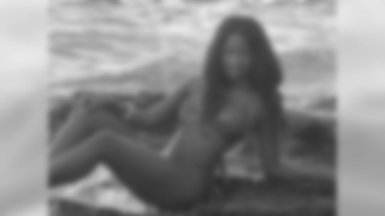 Shamea M. // Atlanta Falcons Cheerleaders Swimsuit Calendar Photo Shoot - Day 3 // 5/28/11 // Bermuda -