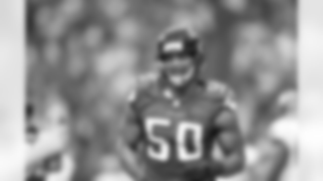 DE Osi Umenyiora