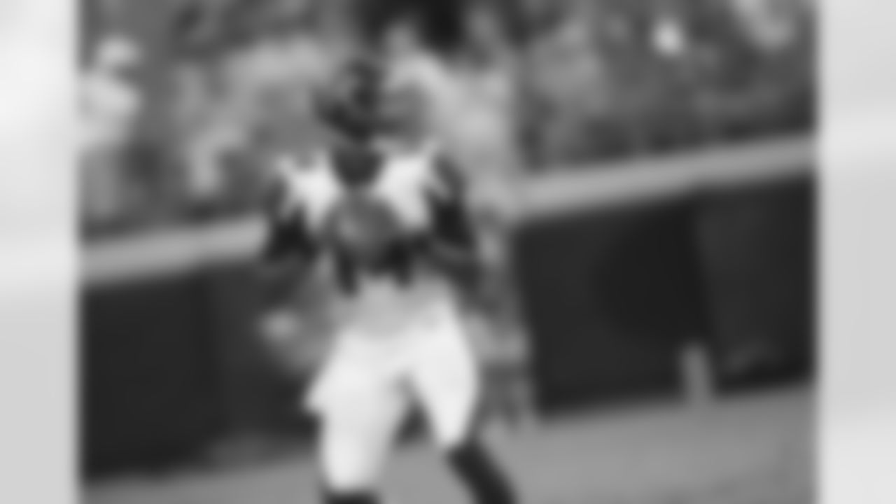 QB Dominique Davis