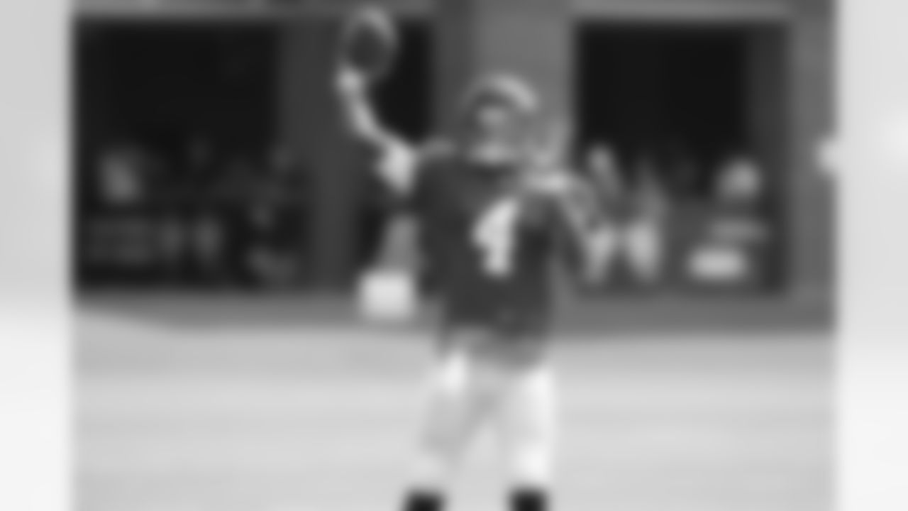 QB Dominique Davis