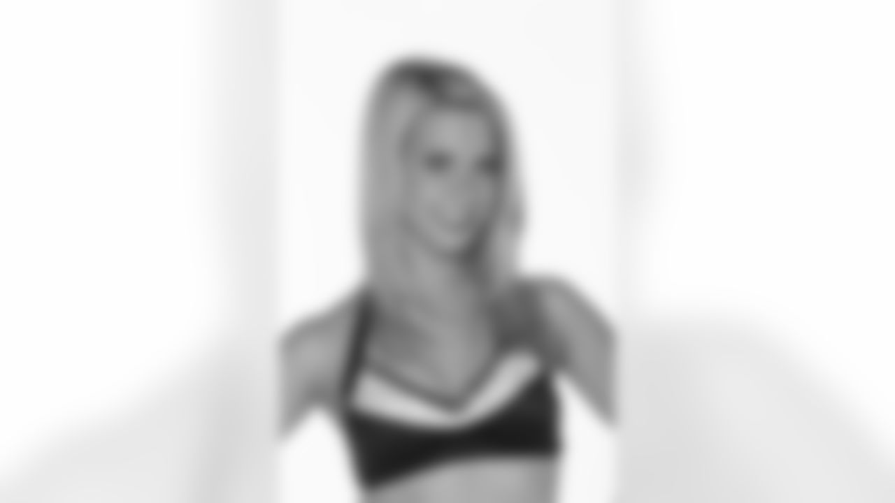 Falcons Cheerleaders 2010