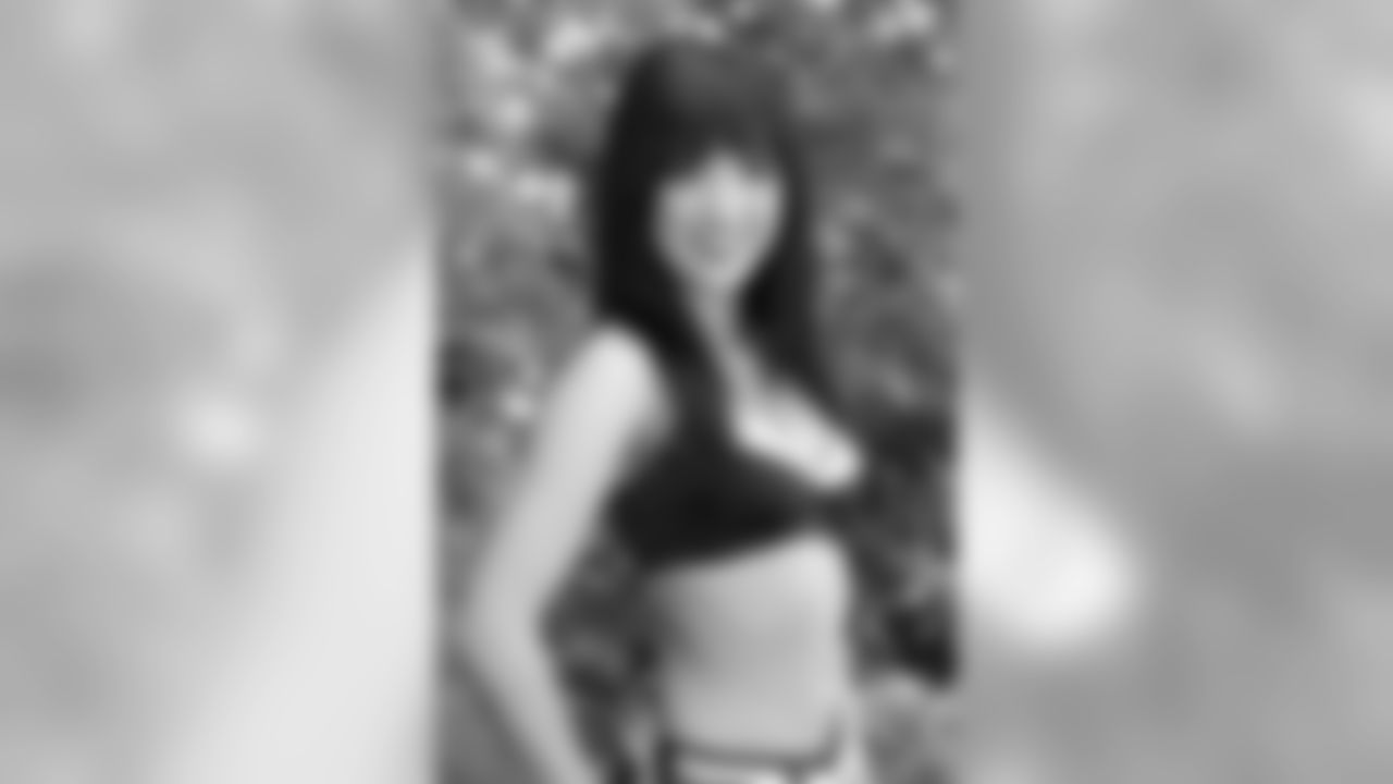 Allie A. // 2011 Atlanta Falcons Cheerleaders Studio Shots // 2011 // Atlanta -