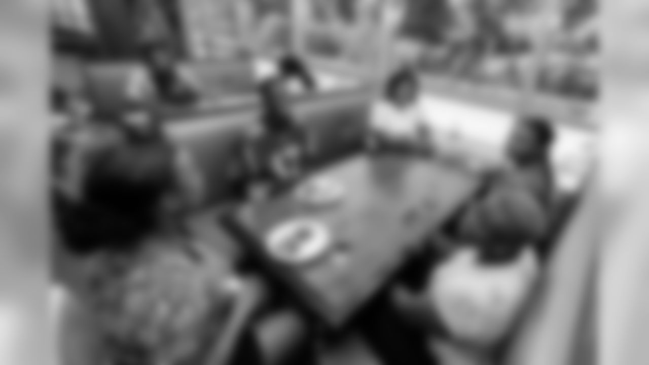 Falcons_20190909_RonaldMcDonaldHouse_KM4_0701