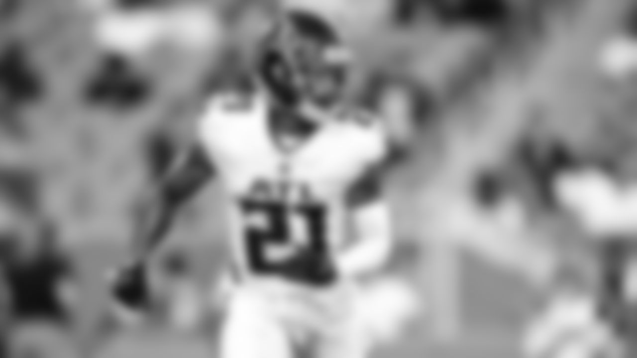 Atlanta Falcons cornerback Mike Hughes #21