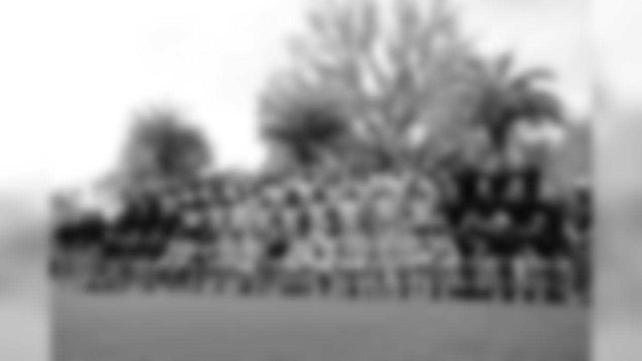 The NFC Pro Bowl team poses for a portrait for the 2020 NFL Pro Bowl football game, Thursday, Jan. 23, 2020 in Orlando, Fla. (Cooper Neill/NFL)
