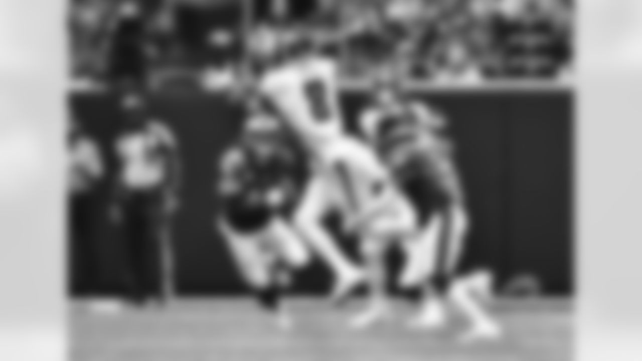Atlanta Falcons tight end Kyle Pitts #8 catches a pass during the third quarter against the Philadelphia Eagles at Mercedes-Benz Stadium in Atlanta, Georgia on Sunday, September 12, 2021. (Photo by Kyle Hess/Atlanta Falcons)