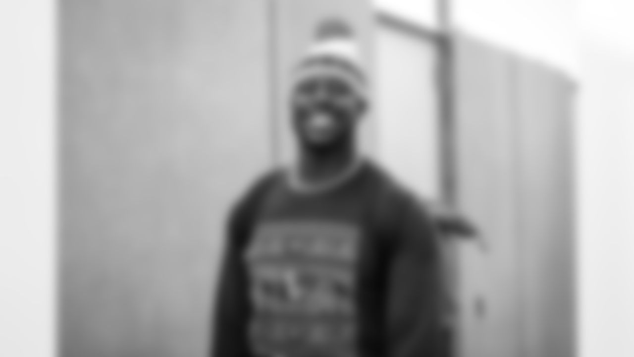 Atlanta Falcons linebacker Foyesade Oluokun #54 arrives prior to a game against the Detroit Lions at Mercedes-Benz Stadium in Atlanta, Georgia on Sunday, December 26, 2021. (Photo by Shanna Lockwood/Atlanta Falcons)