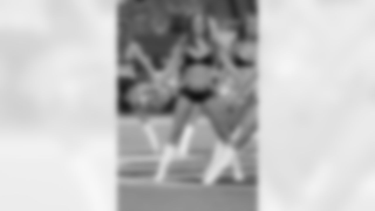 Atlanta Falcons Cheerleaders dancing before the game