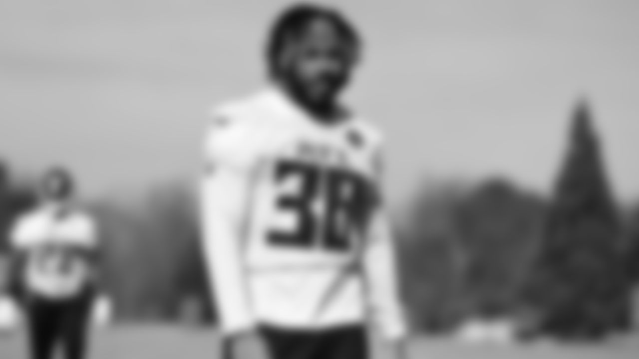 Atlanta Falcons running back Qadree Ollison #30 during team practice at Atlanta Falcons Headquarters in Flowery Branch, Georgia, on Wednesday, December 1, 2021. (Photo by Shanna Lockwood/Atlanta Falcons)