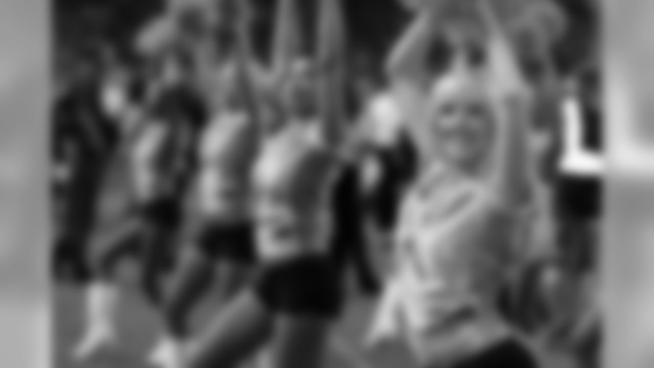 2009 Cheerleader Photos