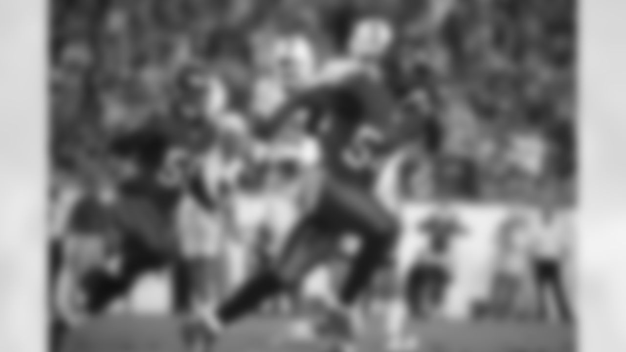 LB Lavonte David's pressence aided in shutting down the rushing game for Miami, holding them to only two yards on fourteen carries.