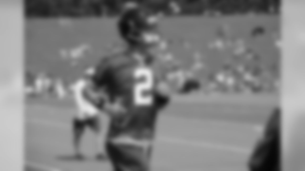QB Matt Ryan runs to his next drill // 2012 Atlanta Falcons Minicamp - Day 2 // June 20, 2012 // Flowery Branch, Ga. -