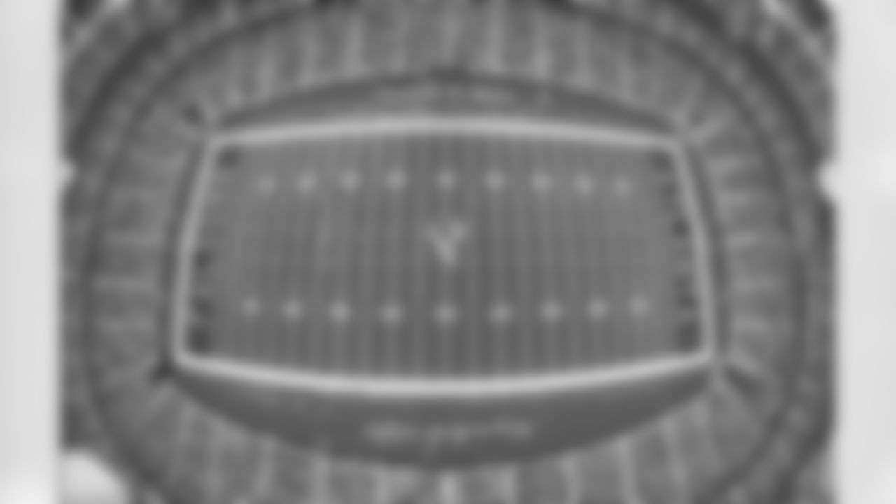 A look back over the career of Atlanta Falcons team photographer Jimmy Cribb after his passing in April 2022.