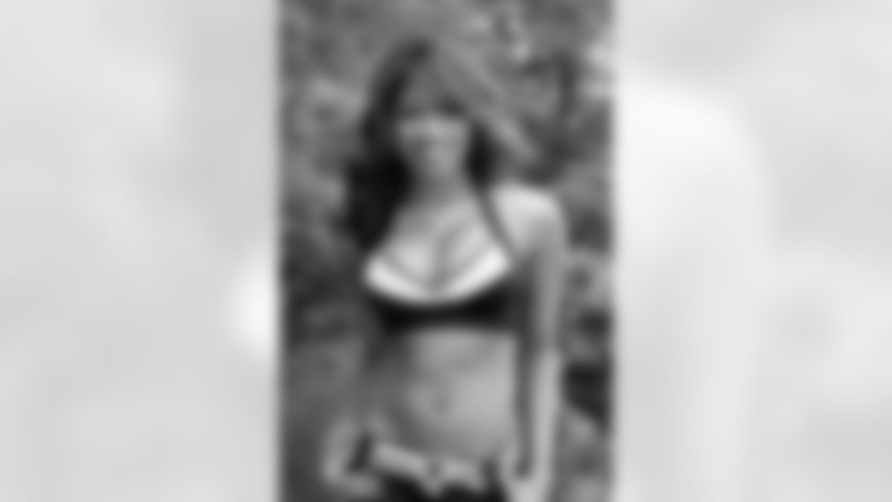 Denita C. // 2011 Atlanta Falcons Cheerleaders Studio Shots // 2011 // Atlanta -