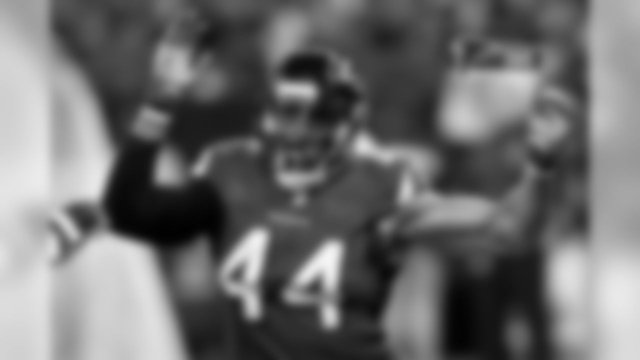 OLB Vic Beasley JR