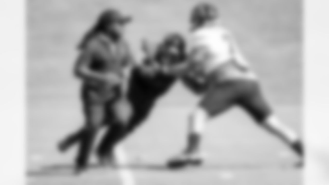 DL Jack Crawford, G Wes Schweitzer