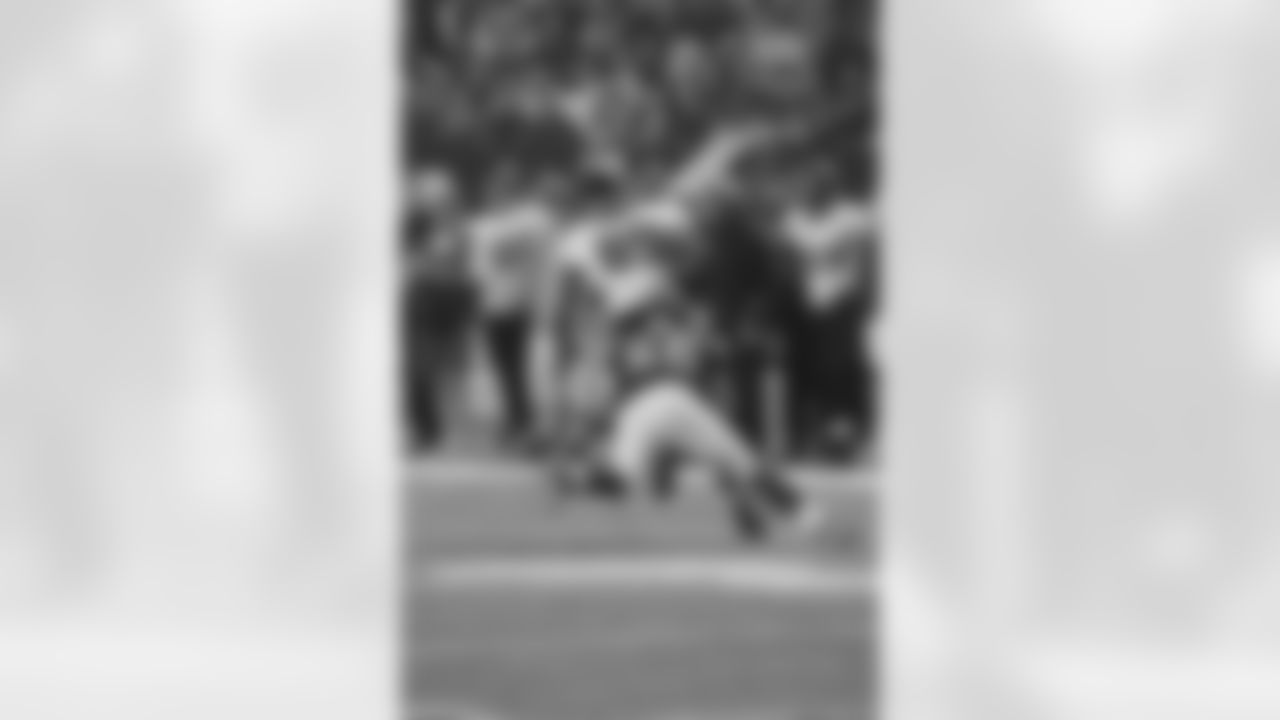 The Falcons host the Jacksonville Jaguars on Thursday Night Football at the Georgia Dome // Falcons vs. Jaguars - 2011 // Dec. 15, 2011 // Atlanta -
