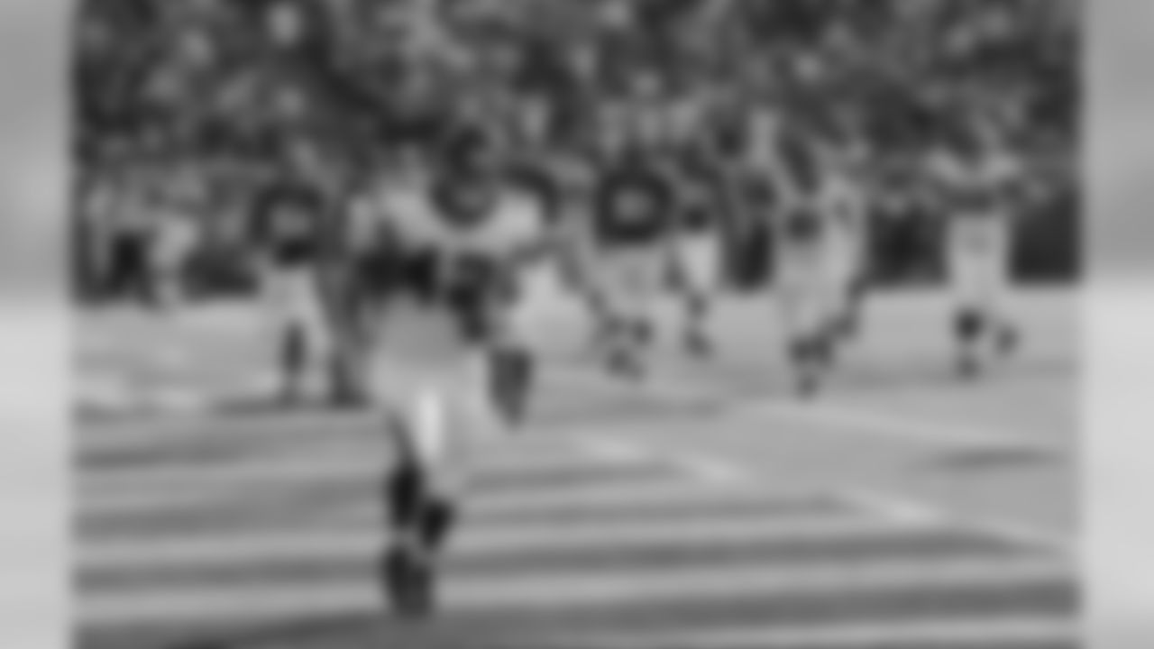 FB Patrick DiMarco gets his first career touchdown