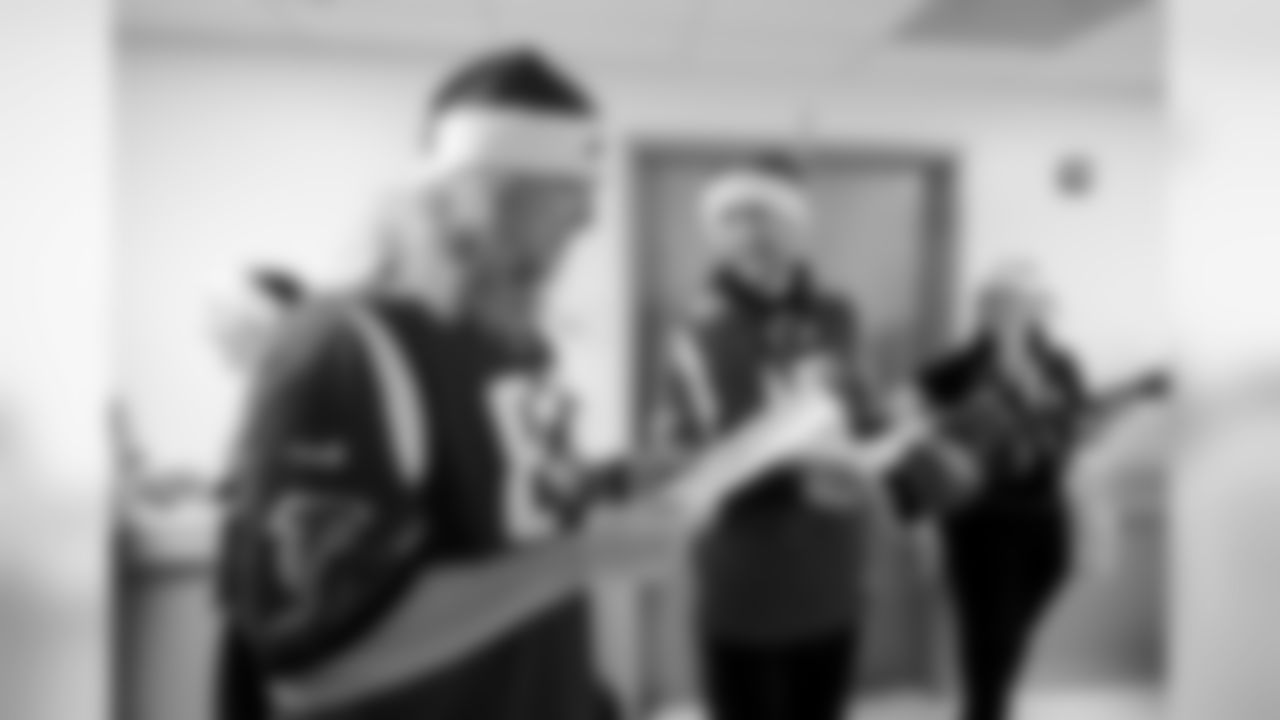 AF_20191217_Holiday-Caroling-CHOA-ScottishRite_KH1_3145