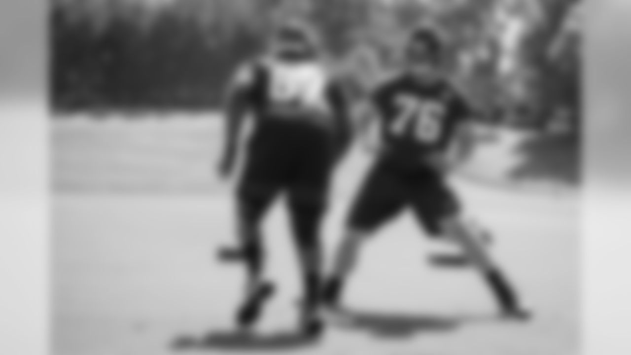 Atlanta Falcons offensive tackle Kaleb McGary #76 works against offensive tackle Dieugot Joseph #67 during practice. (Photo by Kara Durrette/Atlanta Falcons).
