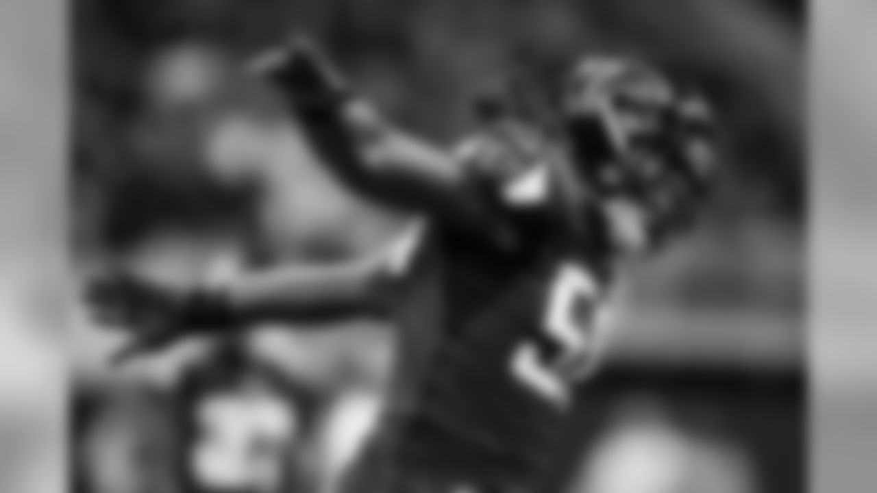 DE Steven Means
Atlanta Falcons / Kara Durrette