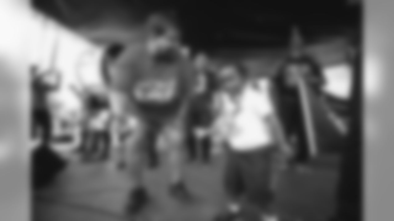 CARvsATL_CM_FanPhoto_09162018_0011