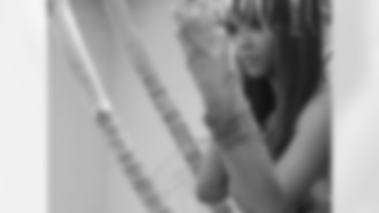 Ariel A. // 2011 Atlanta Falcons Cheerleaders Swimsuit Calendar Photo Shoot // 2011 // Bermuda -