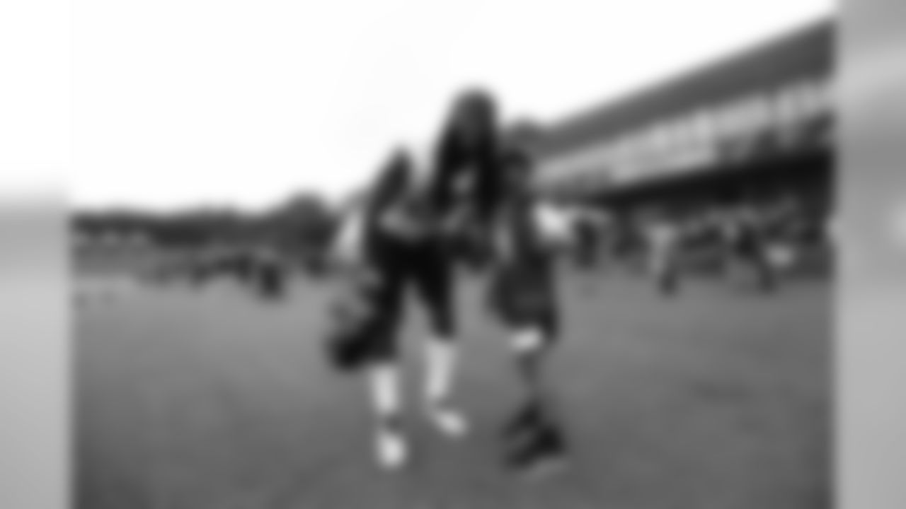 CB Desmond Trufant and D'Eric Salder on the second day of practice. (Photo by Steffenie Burns/Atlanta Falcons)