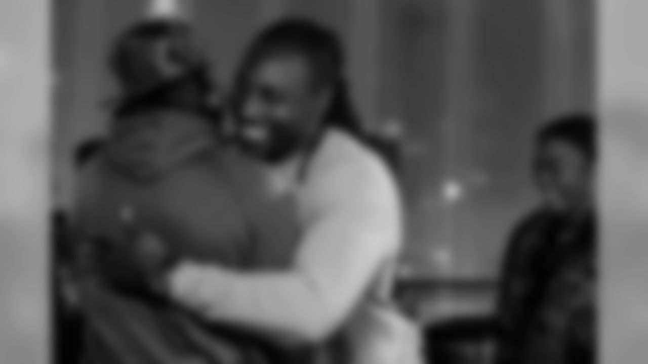 AF_20191123_Roddy-White-Surprise_KD1_9251