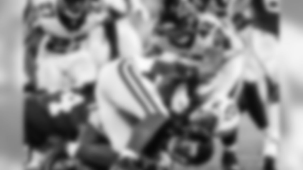 LB Duke Riley