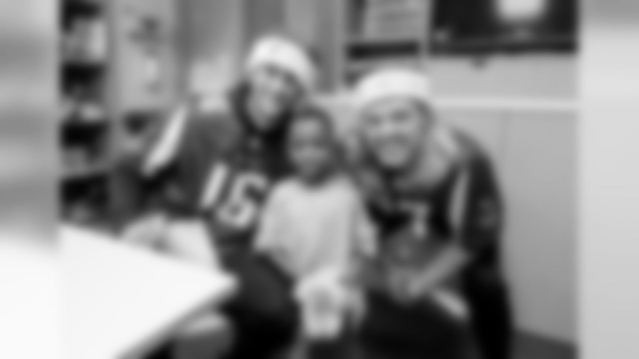AF_20191217_Holiday-Caroling-CHOA-ScottishRite_KH1_3243