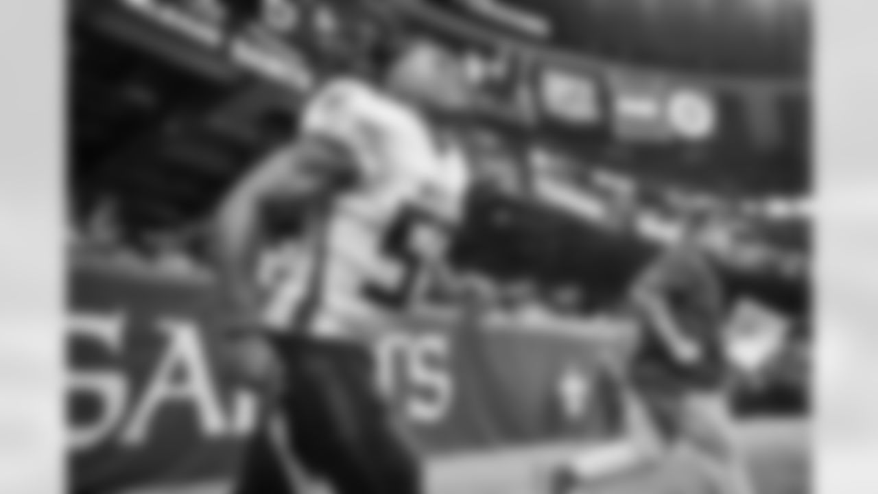 Atlanta Falcons linebacker Daren Bates #53 takes the field prior to a game against the New Orleans Saints at Caesars Superdome in New Orleans, Louisiana on Sunday, November 7, 2021. (Photo by Dakota Williams/Atlanta Falcons)