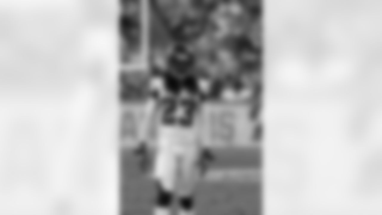 Falcons at Buccaneers // 12/5/10 - Raymond James Stadium