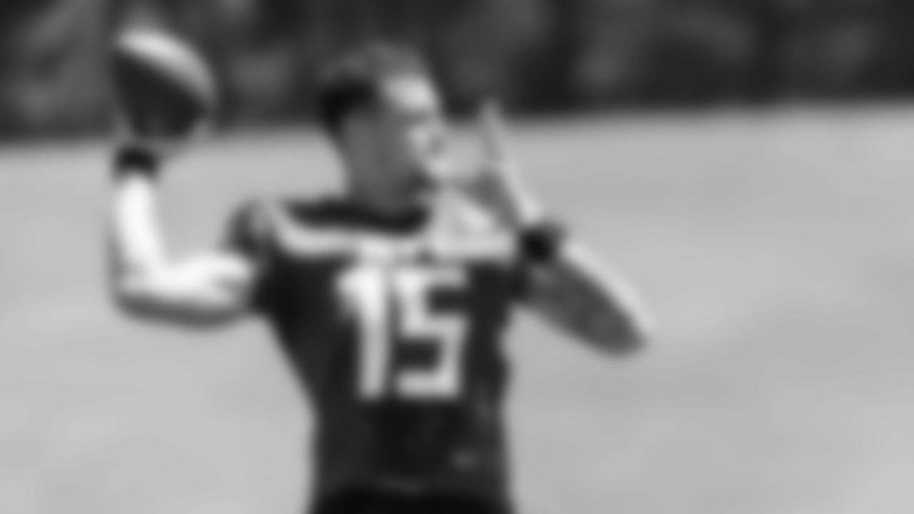 Atlanta Falcons quarterback Feleipe Franks #15 throws the ball during AT&T Atlanta Falcons Training Camp at Atlanta Falcons Headquarters in Flowery Branch, Georgia, on Thursday August 26, 2021. (Photo by Dakota Williams/Atlanta Falcons)