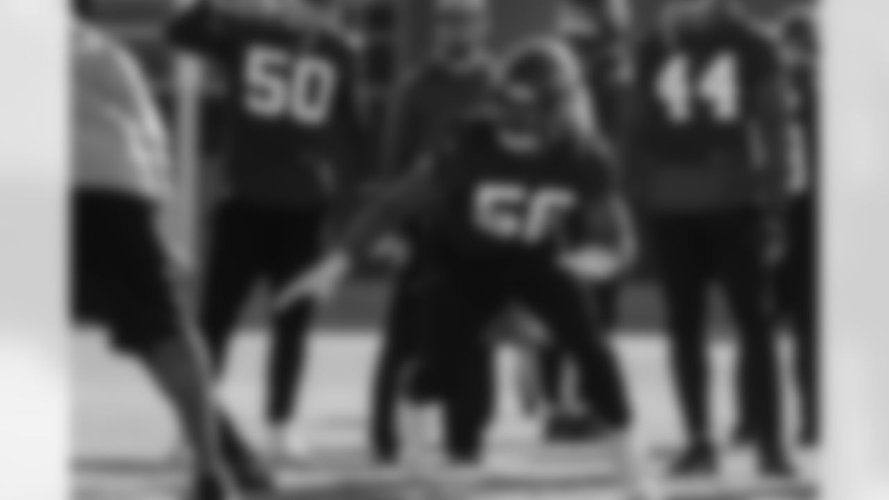 DE Steven Means
Atlanta Falcons / Kara Durrette
