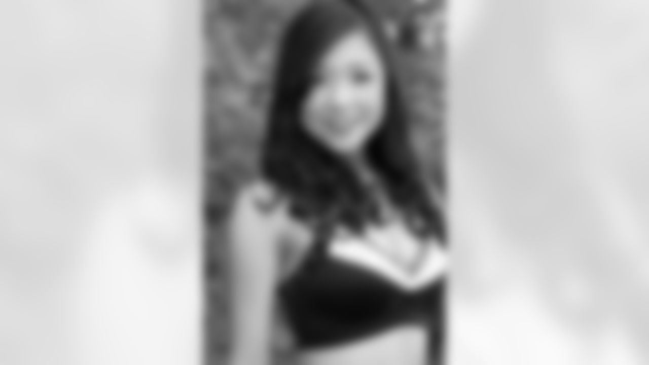 Cindy L. // 2011 Atlanta Falcons Cheerleaders Studio Shots // 2011 // Atlanta -