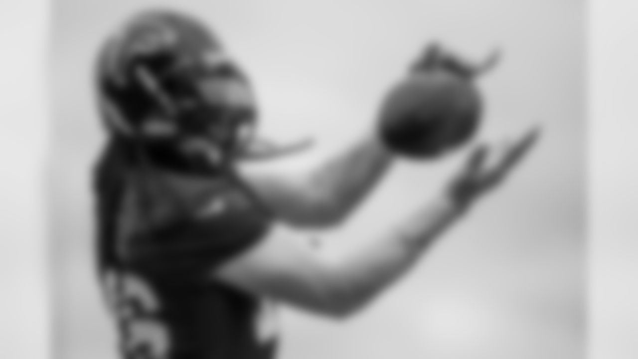Atlanta Falcons defensive back Kemal Ishmael #36 warms up during practice. (Photo by Kara Durrette/Atlanta Falcons).