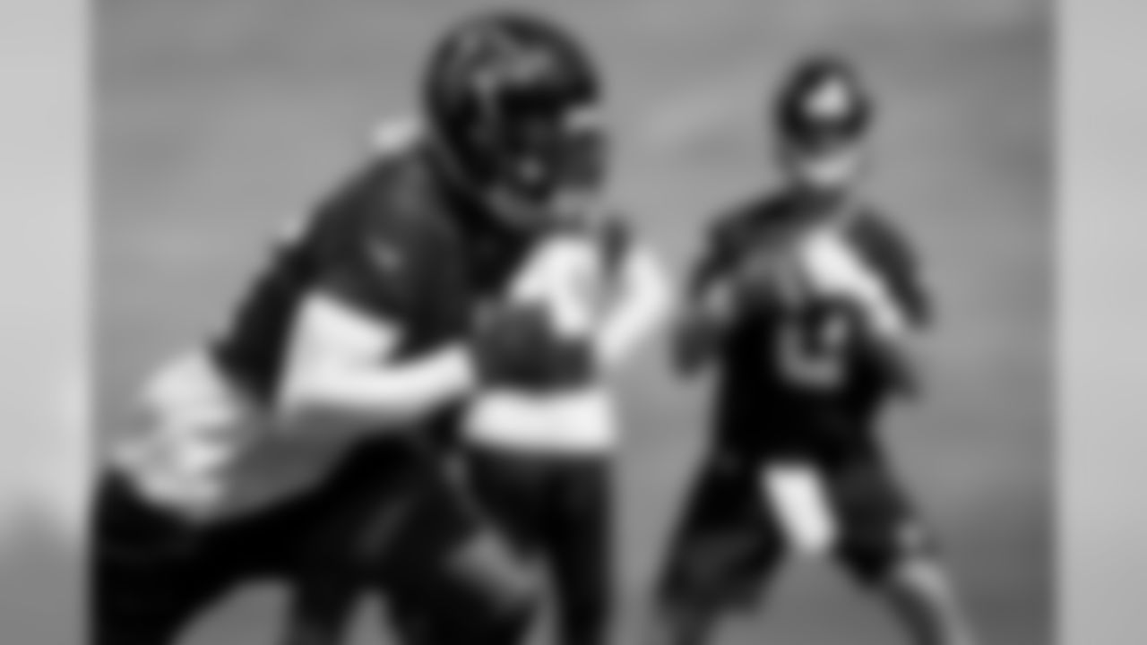 Atlanta Falcons quarterback Matt Ryan #2 prepares to pass to wide receiver Julio Jones #11 during practice. (Photo by Kara Durrette/Atlanta Falcons).