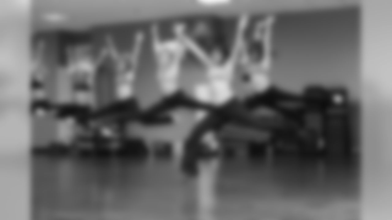 The Falcons Cheerleaders take to the air // Atlanta Falcons Cheerleaders Practice // 7/7/2011 // Atlanta -